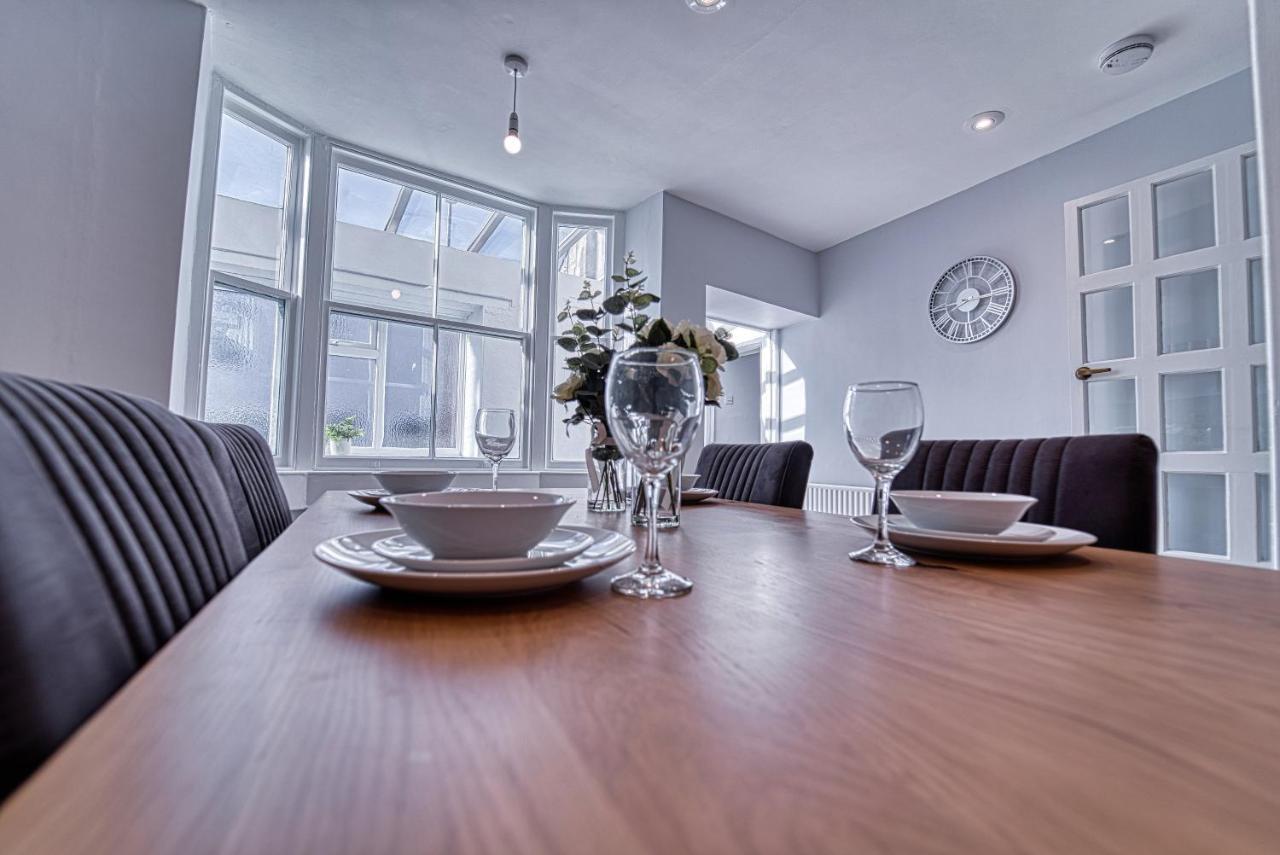 The Stylish Gem Of Bath - Football Table - Sleeps 10 Kültér fotó